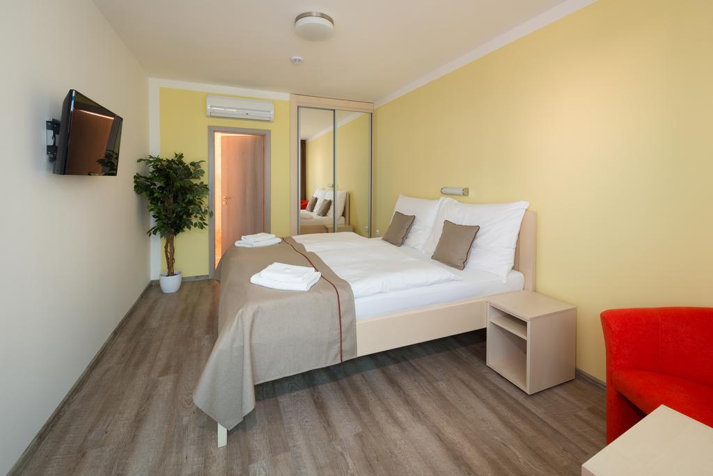 Hotel Oc Panorama Velké Meziříčí Zimmer foto
